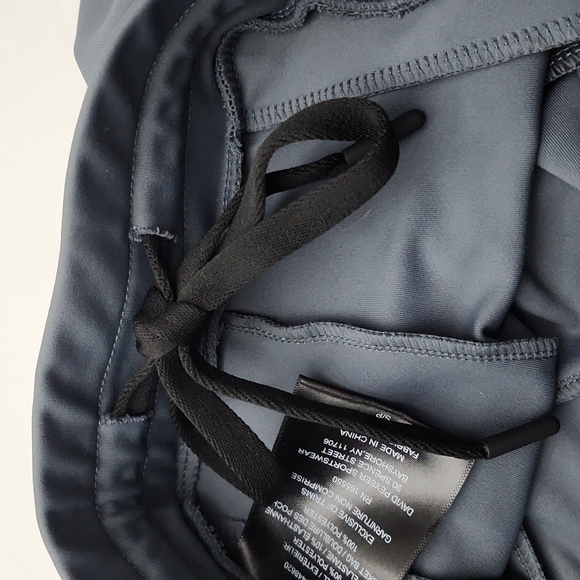 32 DEGREES COOL Men's Dark Grey Athletic Stretch Shorts Zippered Pockets Small - Picture 7 of 12